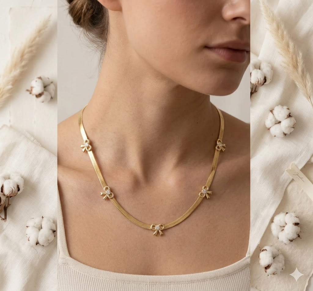 Snake Chain Bow Necklace