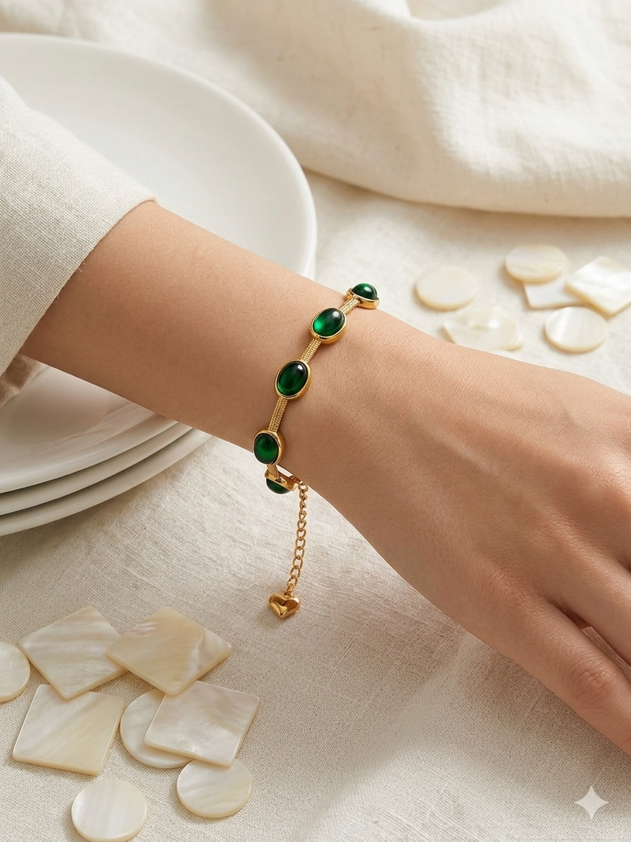 Emerald Snake Chain Bracelete