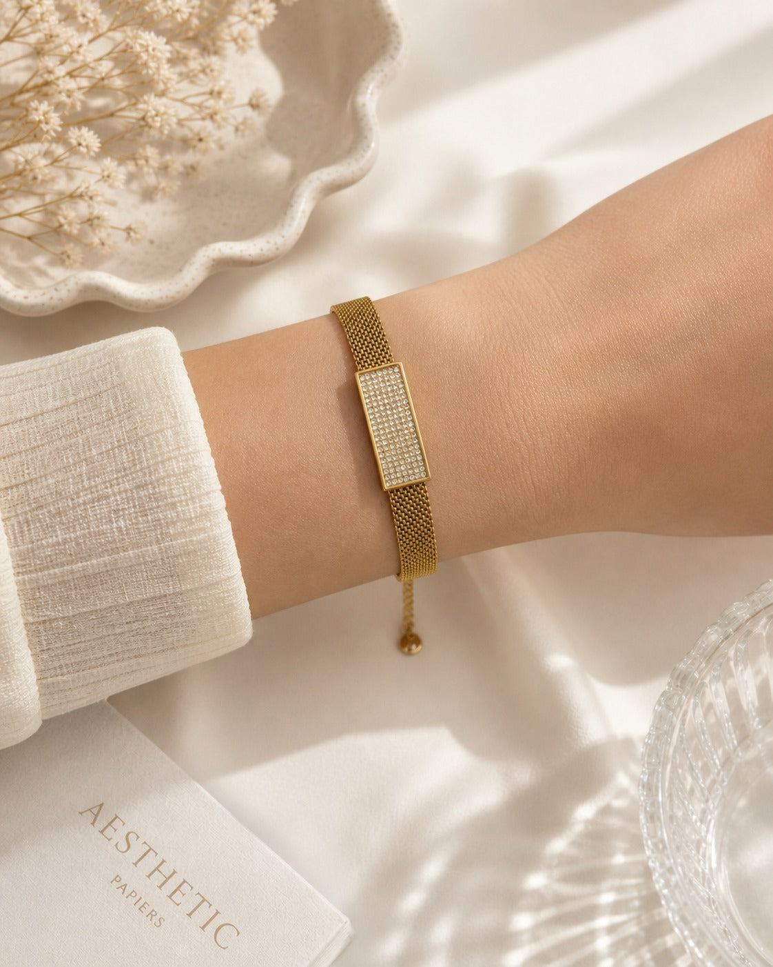 Watch Style Mesh Bracelete